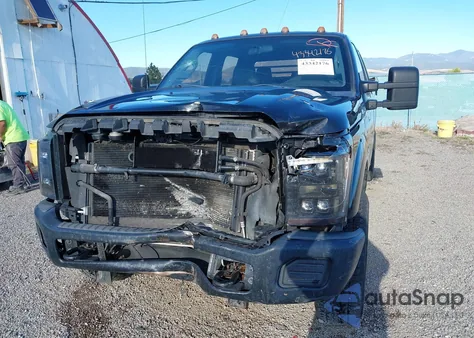 2015 Ford F-250 Xl z USA, uszkodzony, nr VIN 1FT7W2BT6FEA03030